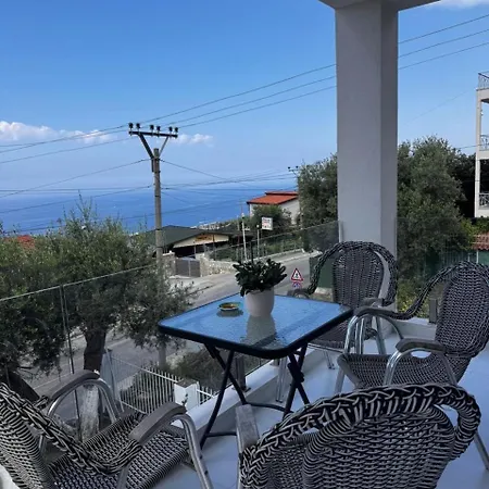 Thalassa Lal'andrea Dhërmi